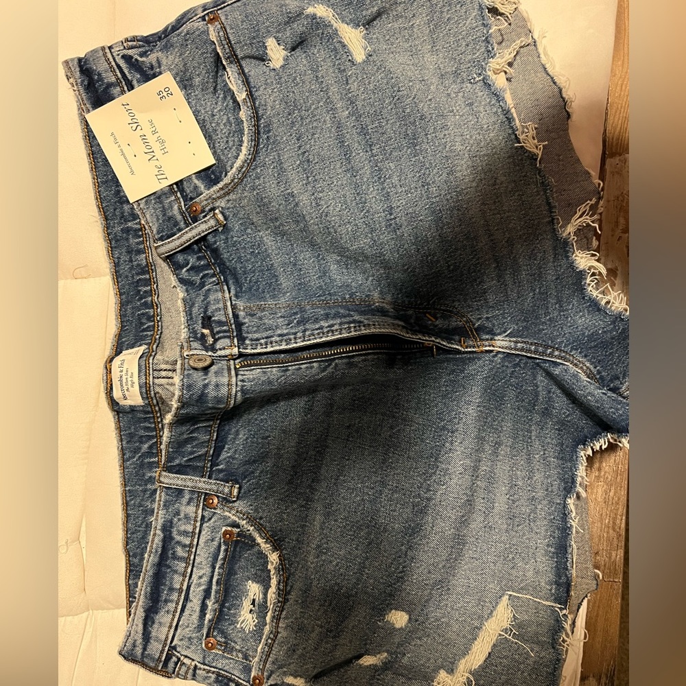 Abercrombie & Fitch High Rise Mom Shorts